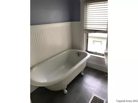 2270 S 10th St, Springfield, IL 62703 photo 14