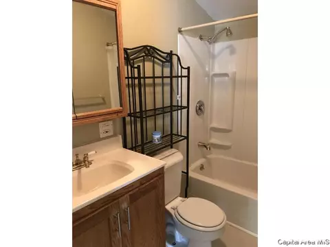 2270 S 10th St, Springfield, IL 62703 photo 11