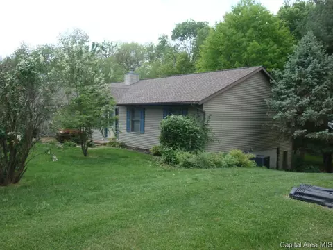 609 Tecumseh Trl, Springfield, IL 62711 photo 2
