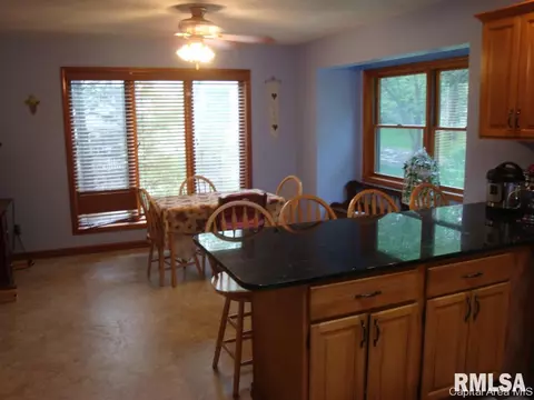 609 Tecumseh Trl, Springfield, IL 62711 photo 9
