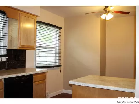 1937 N 6th St, Springfield, IL 62702 photo 9