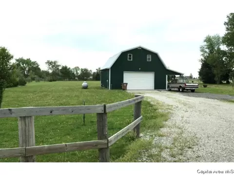 251 Olive St, Virden, IL 62690 photo 1