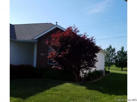 3821 Sugar Loaf Dr, Springfield, IL 62711 photo 2