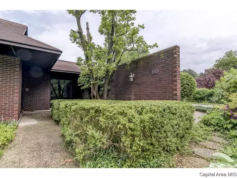 60 Pinehurst Dr, Springfield, IL 62704 photo 1