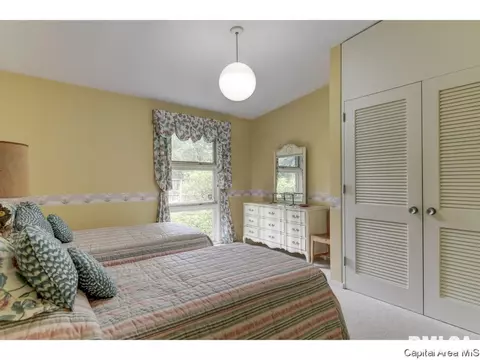 60 Pinehurst Dr, Springfield, IL 62704 photo 24