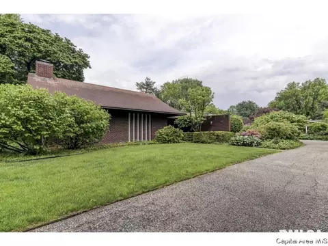 60 Pinehurst Dr, Springfield, IL 62704 photo 2