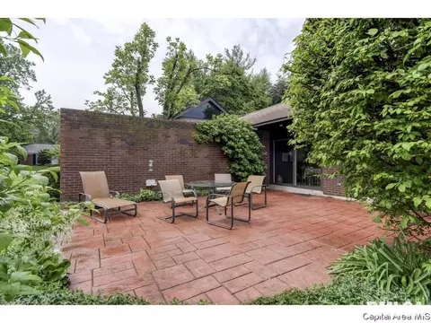 60 Pinehurst Dr, Springfield, IL 62704 photo 3