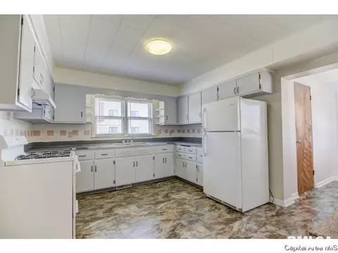 1112 N 8th St, Springfield, IL 62702 photo 20
