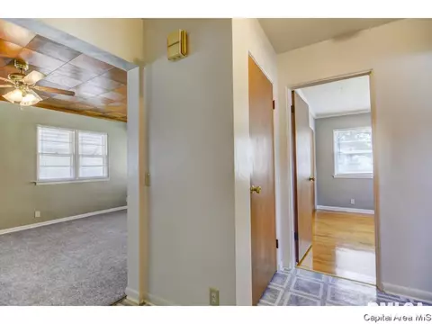 1112 N 8th St, Springfield, IL 62702 photo 7