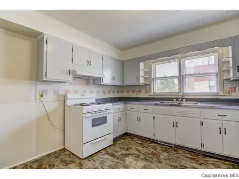 1112 N 8th St, Springfield, IL 62702 photo 26