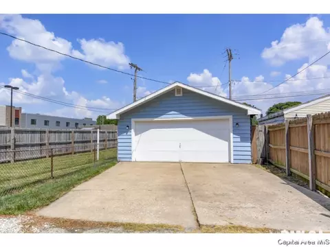 1112 N 8th St, Springfield, IL 62702 photo 31