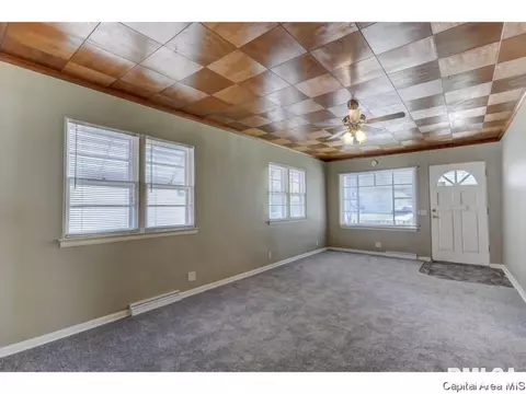 1112 N 8th St, Springfield, IL 62702 photo 3