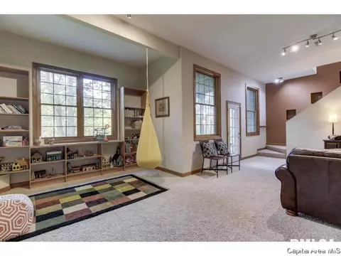 2712 Newcastle, Springfield, IL 62711 photo 25