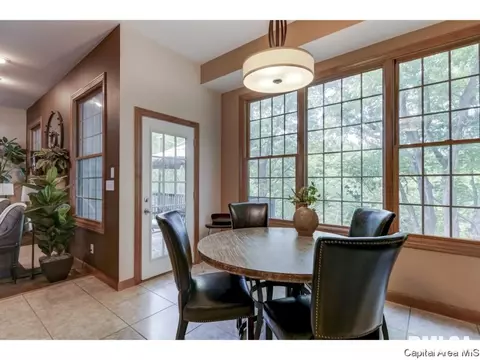 2712 Newcastle, Springfield, IL 62711 photo 10