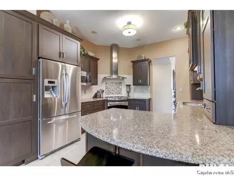 2712 Newcastle, Springfield, IL 62711 photo 11