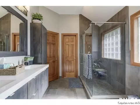 2712 Newcastle, Springfield, IL 62711 photo 20