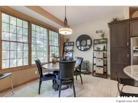 2712 Newcastle, Springfield, IL 62711 photo 9
