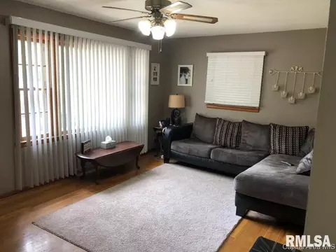 2275 S 6th St, Springfield, IL 62703 photo 5