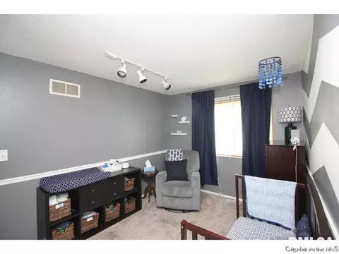 201 Bristol Dr, Springfield, IL 62702 photo 17