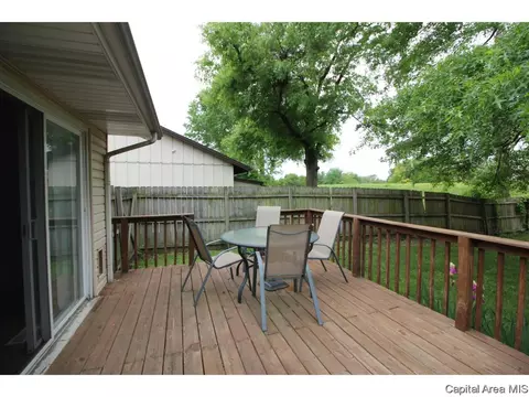 201 Bristol Dr, Springfield, IL 62702 photo 24