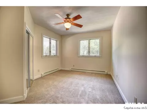 3363 Spaulding Orchard Rd, Springfield, IL 62711 photo 9