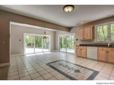 3363 Spaulding Orchard Rd, Springfield, IL 62711 photo 15