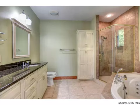3363 Spaulding Orchard Rd, Springfield, IL 62711 photo 12