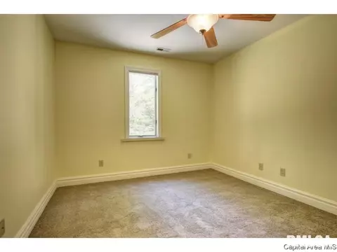 3363 Spaulding Orchard Rd, Springfield, IL 62711 photo 20