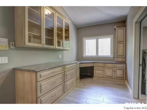 3363 Spaulding Orchard Rd, Springfield, IL 62711 photo 8
