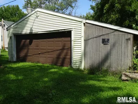 1409 Enterprise St, Springfield, IL 62702 photo 5