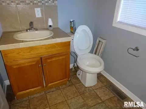 1321 N 15th St, Springfield, IL 62702 photo 16