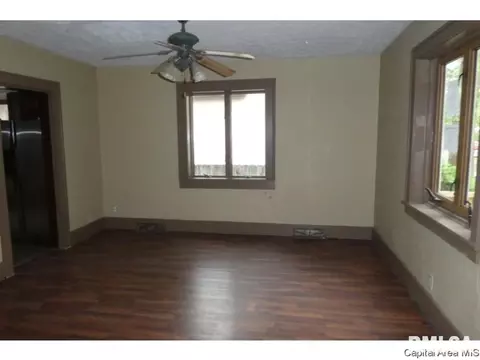 525 Broad Pl, Springfield, IL 62703 photo 5