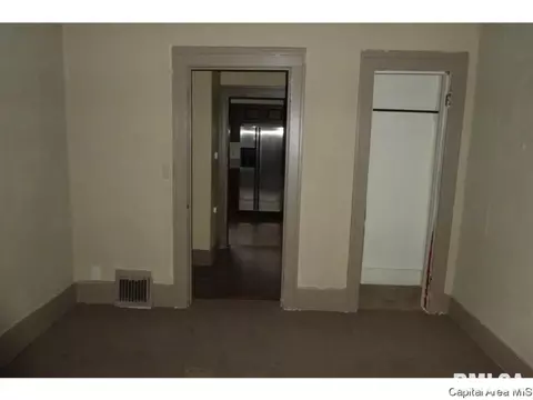 525 Broad Pl, Springfield, IL 62703 photo 10