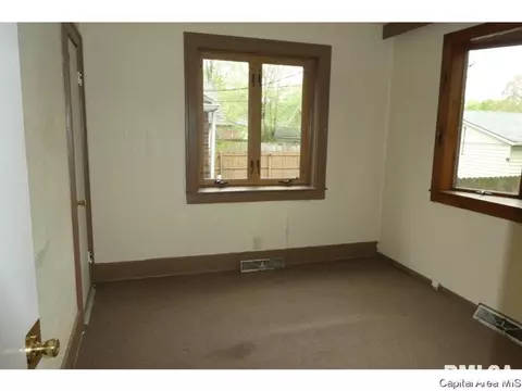 525 Broad Pl, Springfield, IL 62703 photo 11