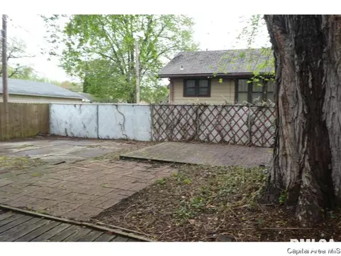 525 Broad Pl, Springfield, IL 62703 photo 14