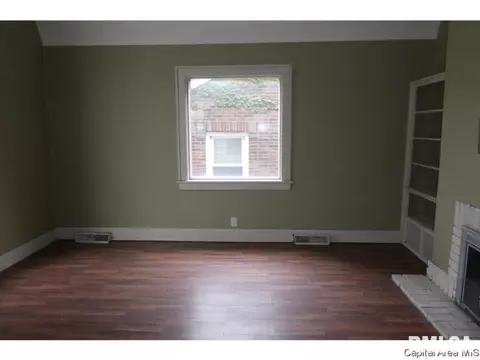 525 Broad Pl, Springfield, IL 62703 photo 3