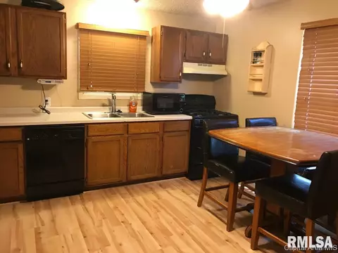 2244 S 14th St, Springfield, IL 62703 photo 3