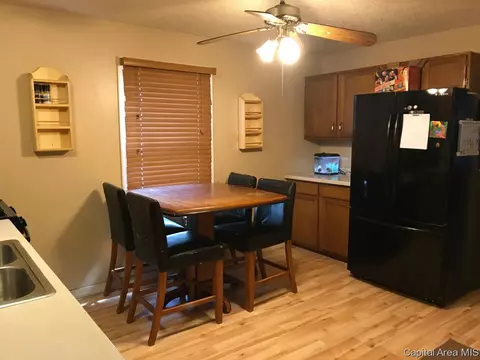 2244 S 14th St, Springfield, IL 62703 photo 2