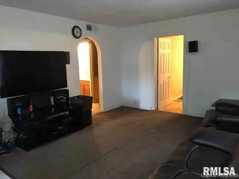 2244 S 14th St, Springfield, IL 62703 photo 6