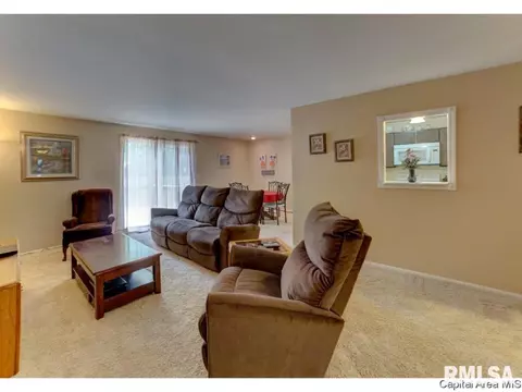 2008 Clubview Dr, Springfield, IL 62704 photo 7