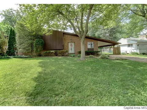2008 Clubview Dr, Springfield, IL 62704 photo 1