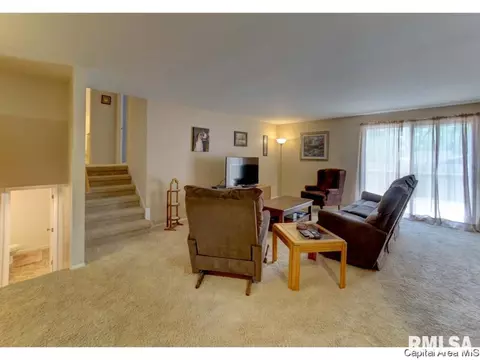2008 Clubview Dr, Springfield, IL 62704 photo 6