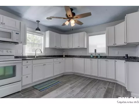 2205 S 1st St, Springfield, IL 62704 photo 12