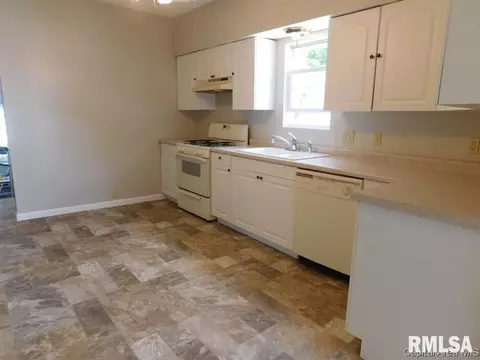 1615 E Kys, Springfield, IL 62702 photo 6