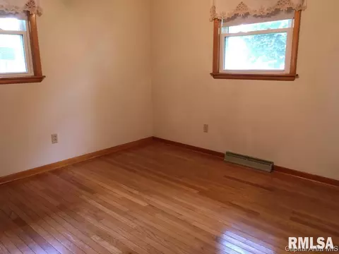 701 E Chestnut St, Chatham, IL 62629 photo 13