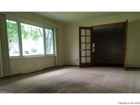 701 E Chestnut St, Chatham, IL 62629 photo 7