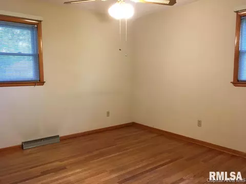 701 E Chestnut St, Chatham, IL 62629 photo 12