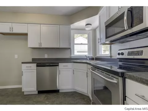 3506 Lancaster Rd, Springfield, IL 62703 photo 9