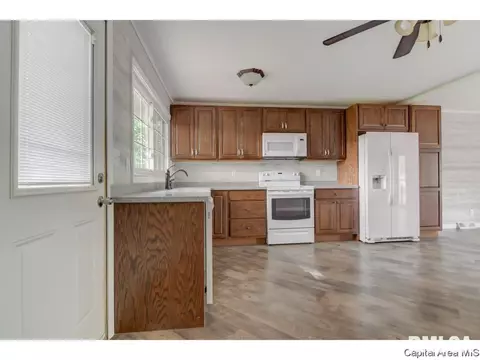 2021 Stanhope Rd, Springfield, IL 62702 photo 7