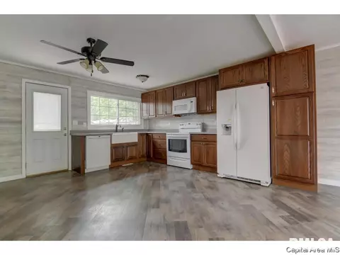 2021 Stanhope Rd, Springfield, IL 62702 photo 6